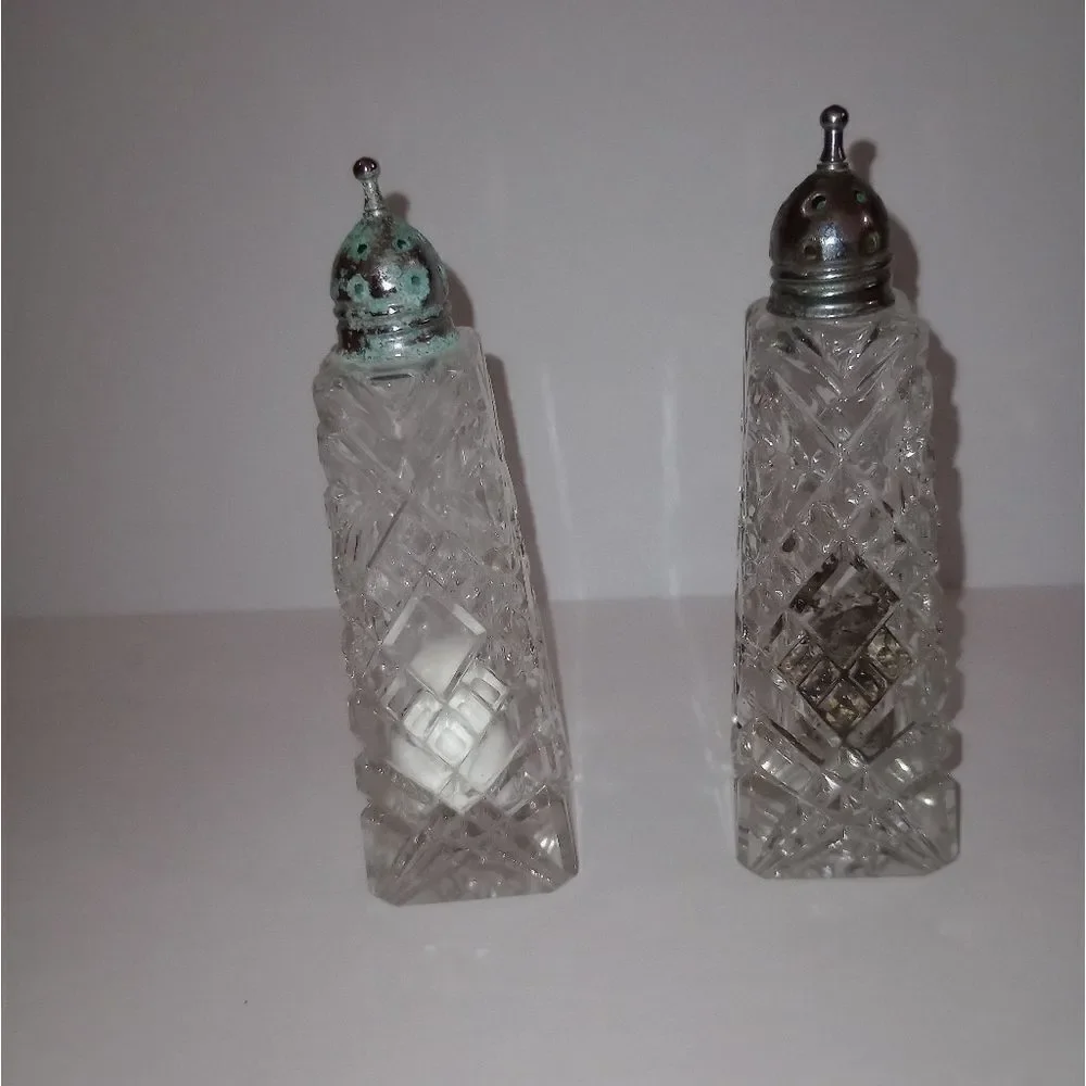 🧂Vintage Crystal Cut Glass Salt and Pepper Shakers
